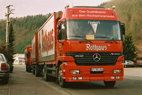 Narrentreffen – Anlieferung Rothaus — Narrenzunft Zell am Harmersbach 2004