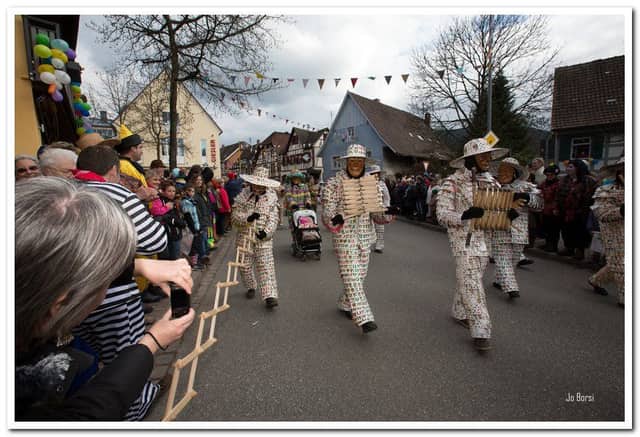 Fasend Umzug Sonntag — Narrenzunft Zell am Harmersbach 2014