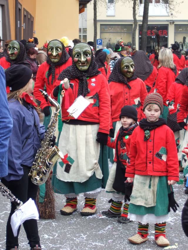 Fasend Umzug Sonntag — Narrenzunft Zell am Harmersbach 2015
